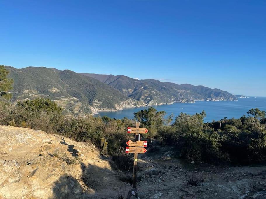 Beatrice Nel Centro Di Levanto Exteriör bild